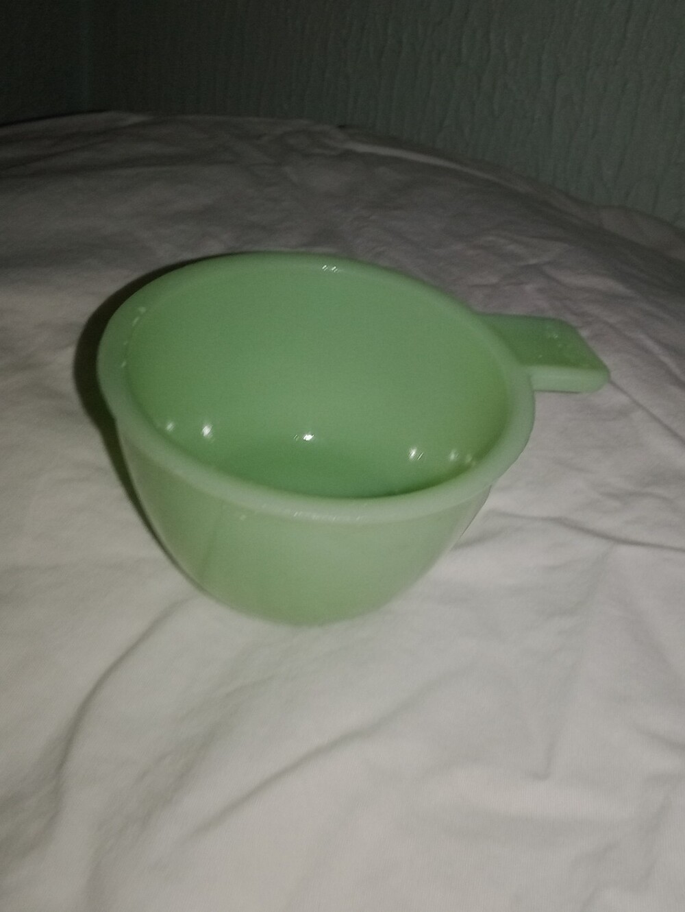 Vintage Jadeite Green Glass 1/2 Cup Measuring Cup Retro